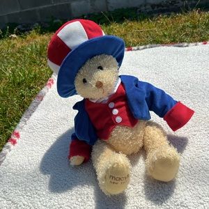 MACYS NYC Labor Day Parade Bear